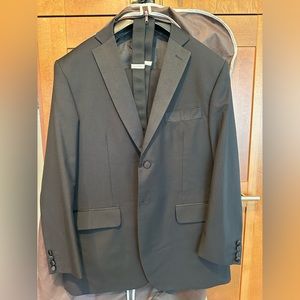 Men’s Black Fellini Tuxedo Set - Pristine Condition - Size 40